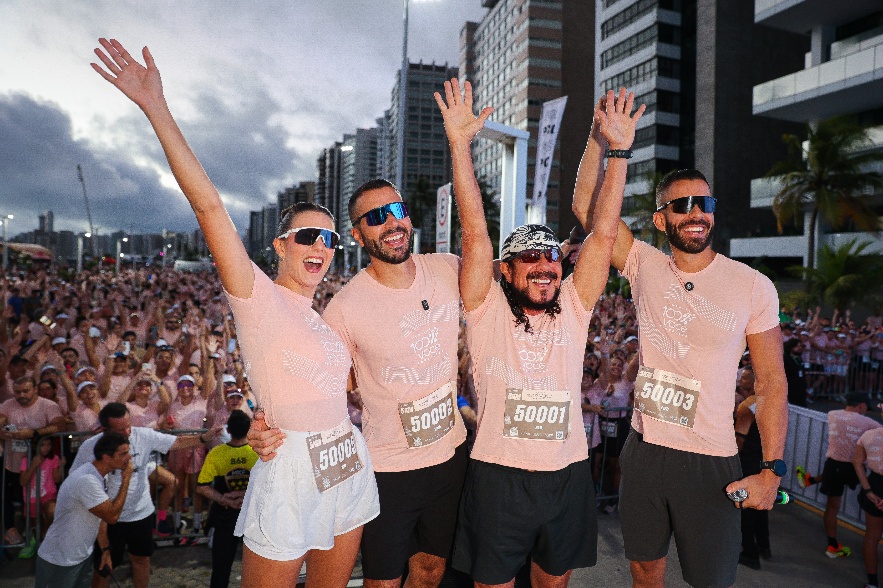 Participantes da Corrida 100% Você na Praia de Camburi em Vitória Espírito Santo