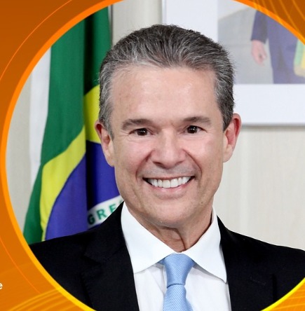 Ministro da Pesca e Aquicultura, André de Paula, durante entrevista sobre regularização da pesca artesanal.