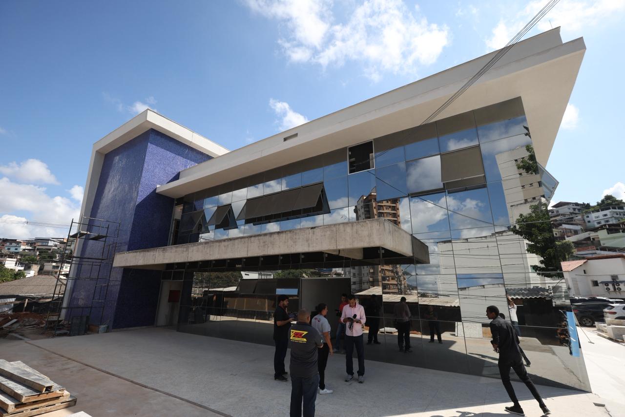 Fachada do novo DPJ em Cachoeiro, parte dos investimentos do Governo que abrangem segurança e Saúde em Cachoeiro.