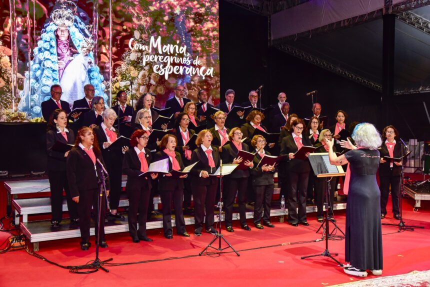Voluntários e Coral da ArcelorMittal na Festa da Penha em Vitória Espírito Santo.