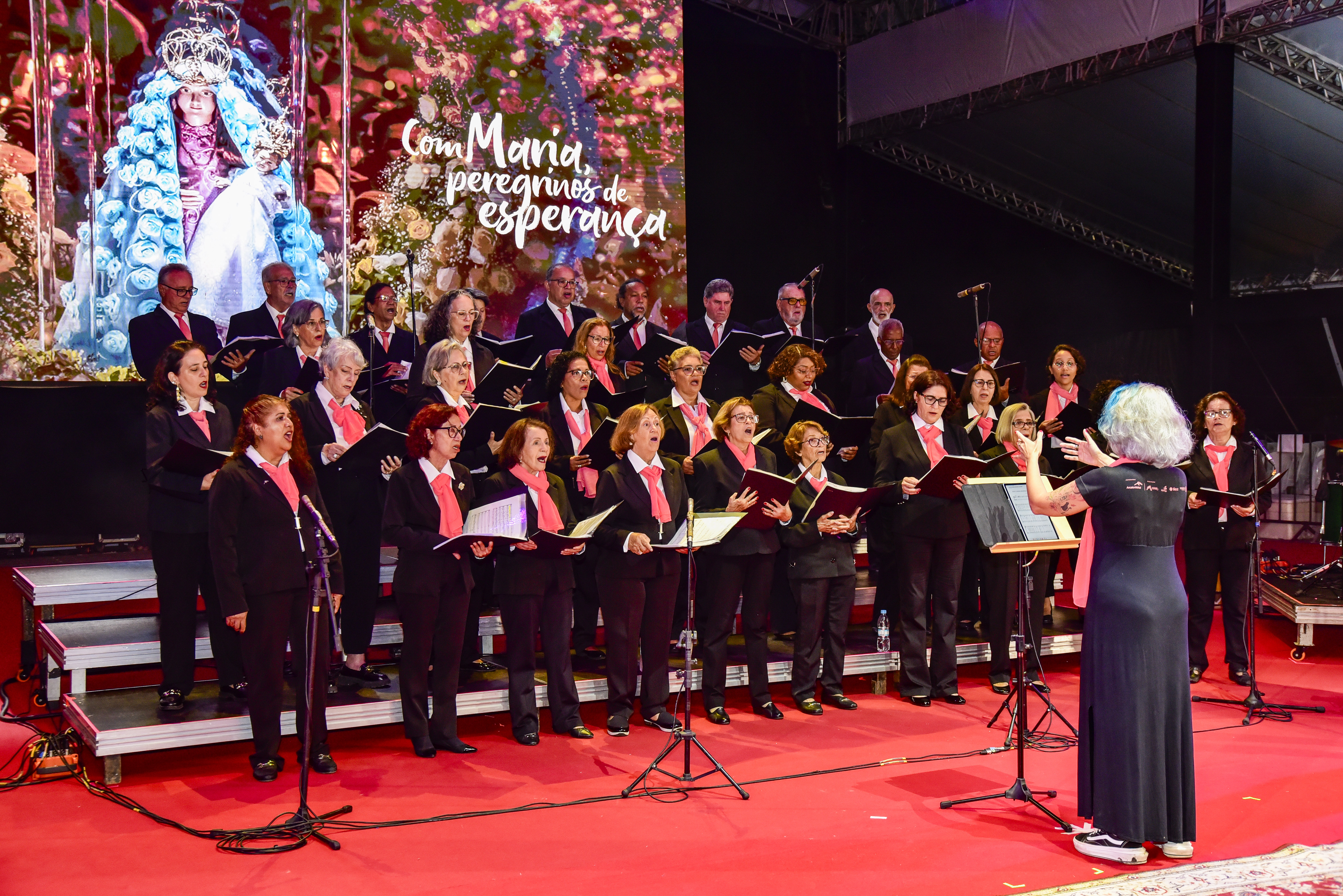 Voluntários e Coral da ArcelorMittal na Festa da Penha em Vitória Espírito Santo.