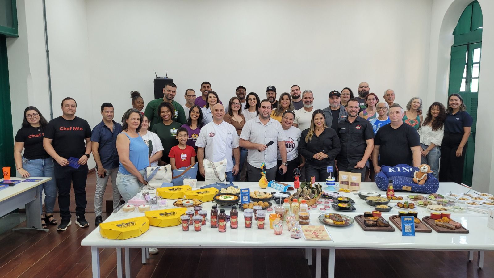 Festival gastronômico de Cachoeiro de Itapemirim homenageia os 85 anos do Rei Roberto Carlos.