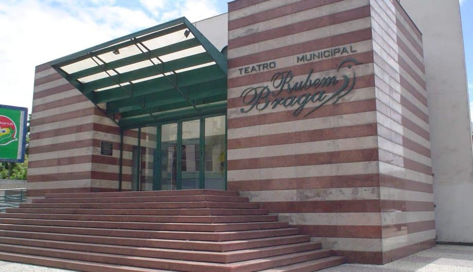Fachada de prédio histórico em Cachoeiro de Itapemirim que passará por reforma cultural.