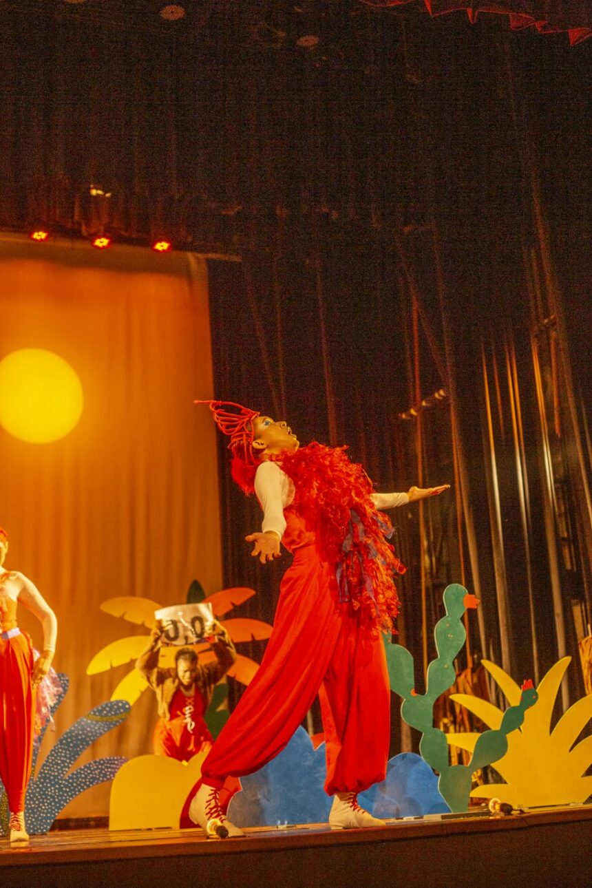 Teatro infantil "O Roubo do Sol"