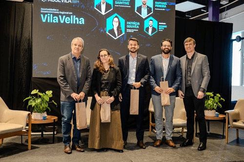 Marcelo Saintive, diretor-presidente do Bandes, palestrando no Café de Negócios da Assevila em Vila Velha.