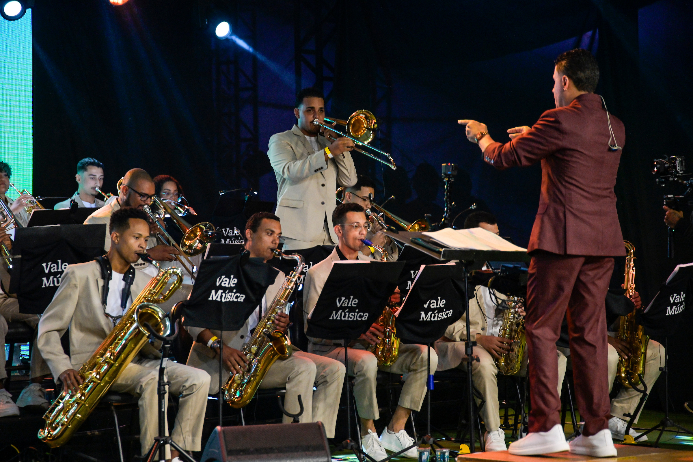O músico Michael Pipoquinha durante apresentação de jazz para o público capixaba.
