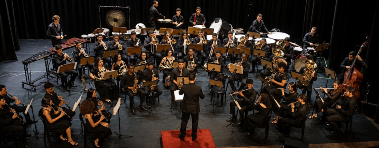 Concertos acontecem no próximo dia 20 de maio a partir das 19 horas na Praça Costa Pereira e no Theatro Carlos Gomes.