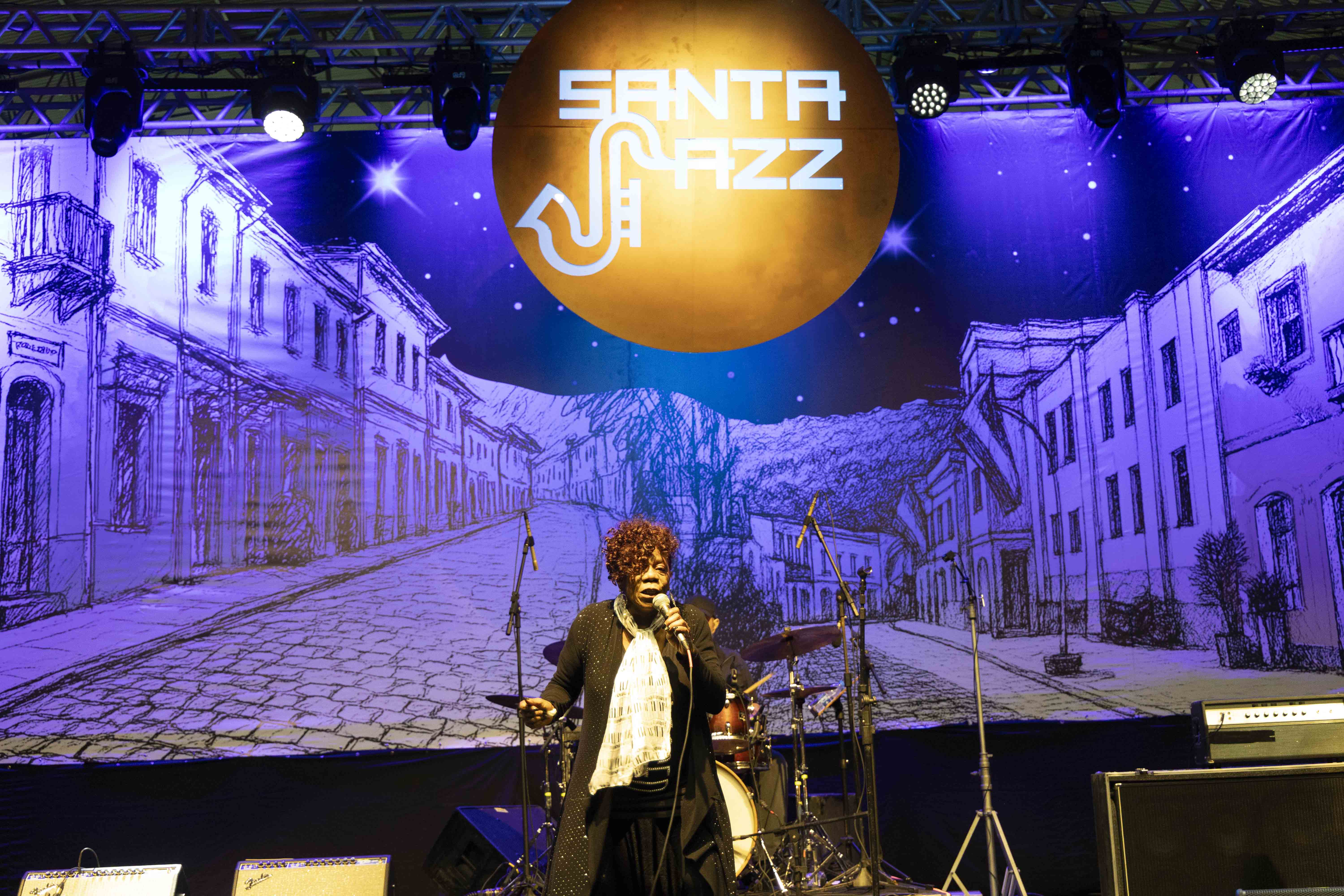 Guitarrista Stanley Jordan se apresenta no Santa Jazz 2026.