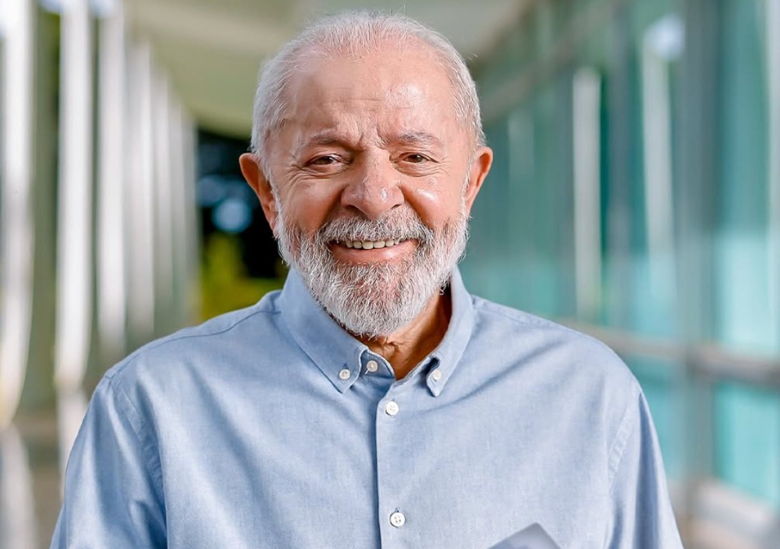 Presidente Lula discursando em evento oficial da Teia Nacional de Pontos de Cultura em Aracruz, Espírito Santo.