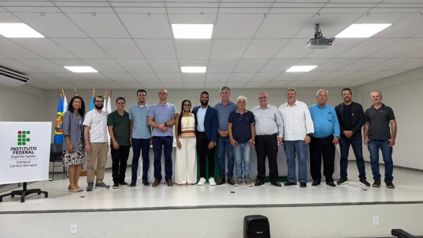 Reunião técnica para apresentação do projeto de infraestrutura rural e pavimentação do trecho Ifes - ES-368.