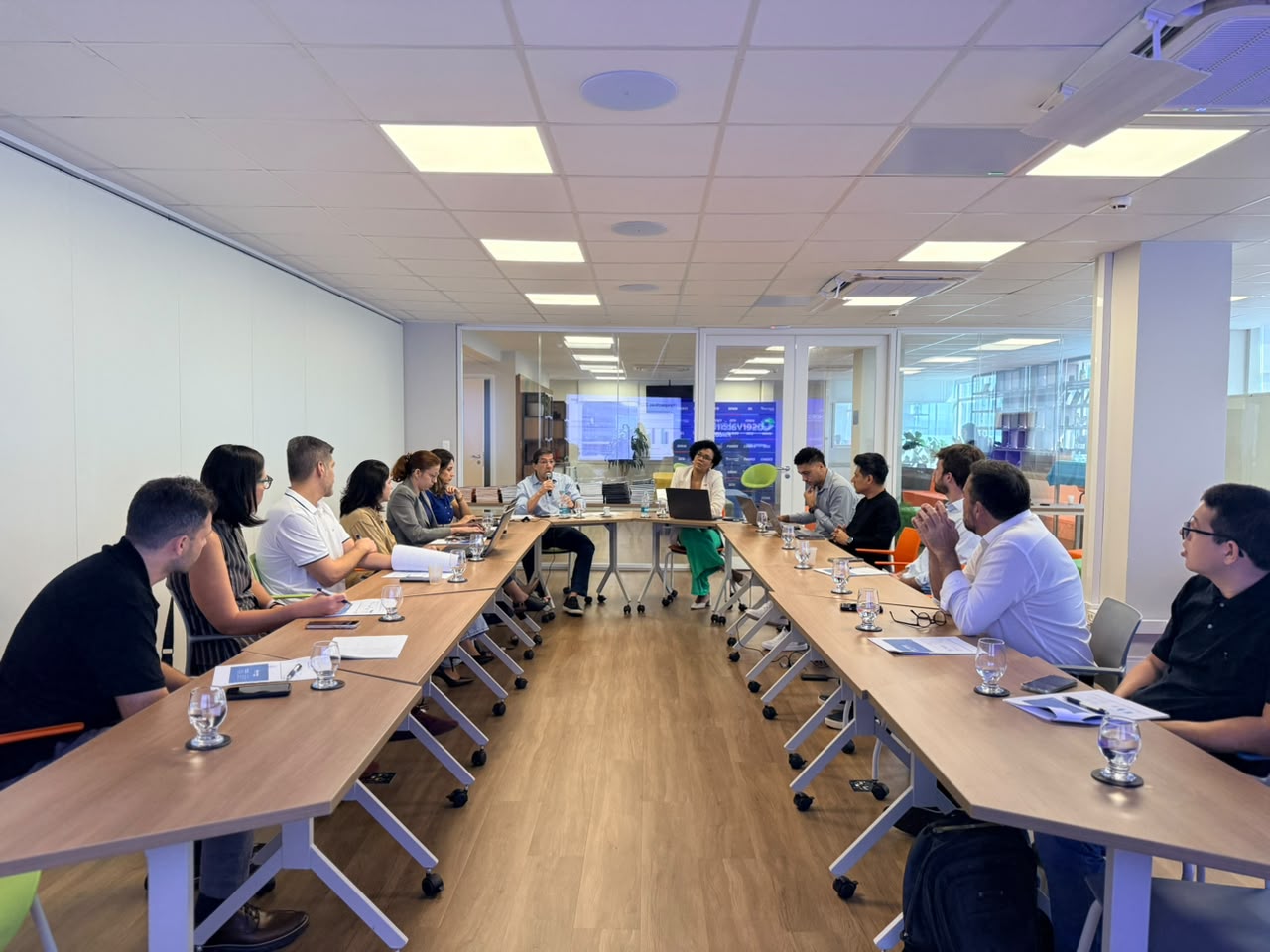 Coletiva de imprensa na Federação das Indústrias apresentando os dados de crescimento da economia do Espírito Santo.
