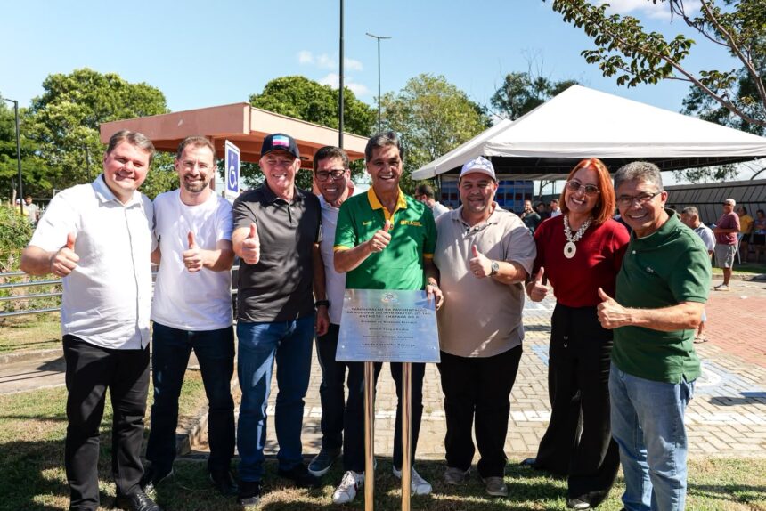 Governador Ricardo Ferraço durante solenidade em Anchieta para entrega de obras públicas da rodovia e investimentos em creche municipal.