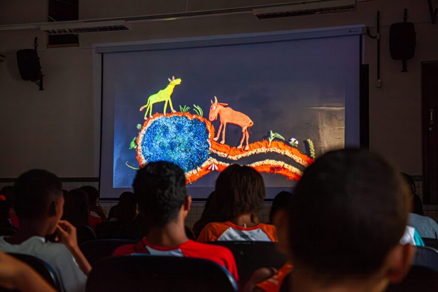 Tela de computador exibindo um formulário digital para preenchimento de inscrição em festival de cinema.