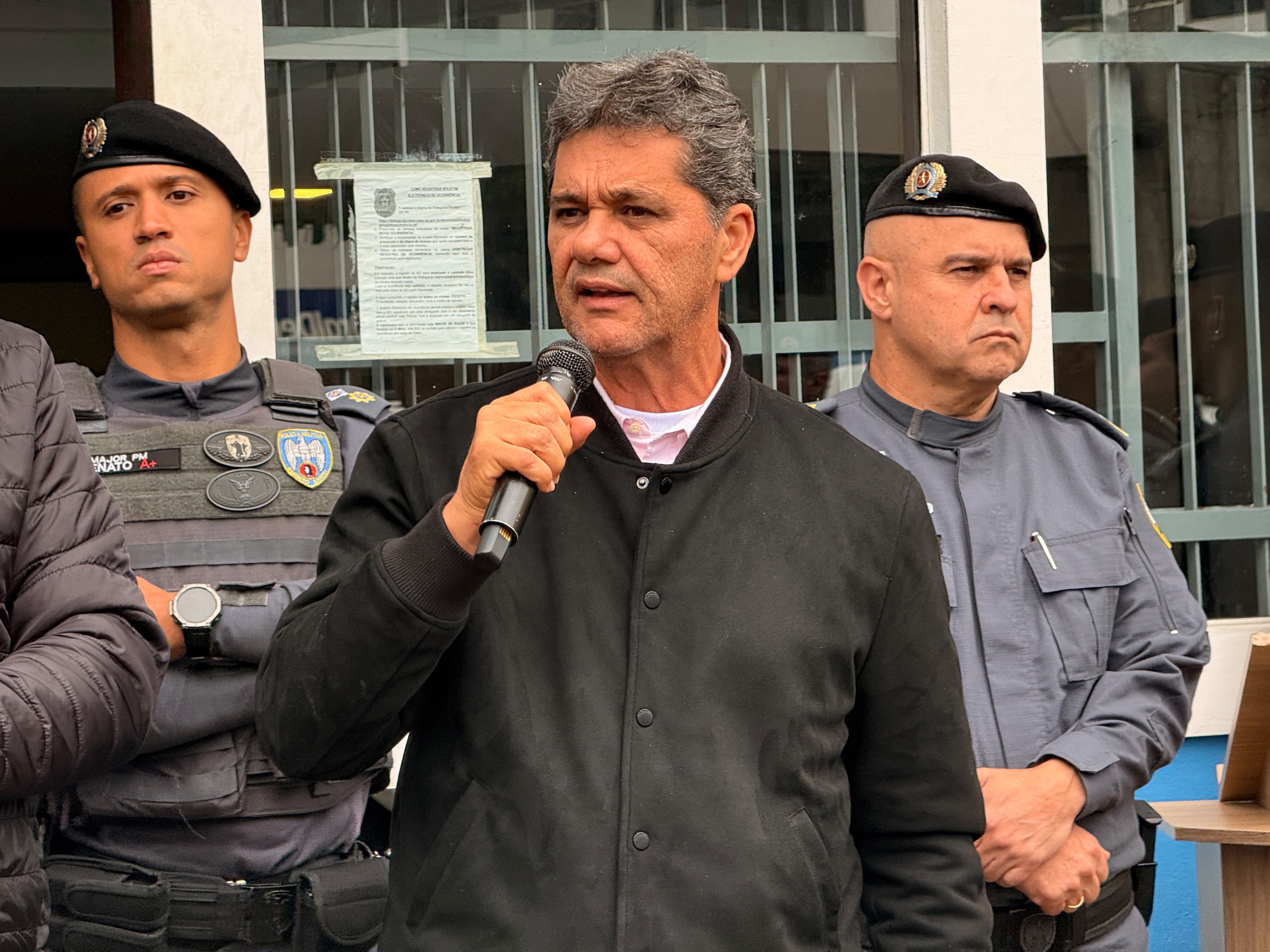 Governador Ricardo Ferraço discursando no evento sobre investimentos no agronegócio em Santa Maria de Jetibá.