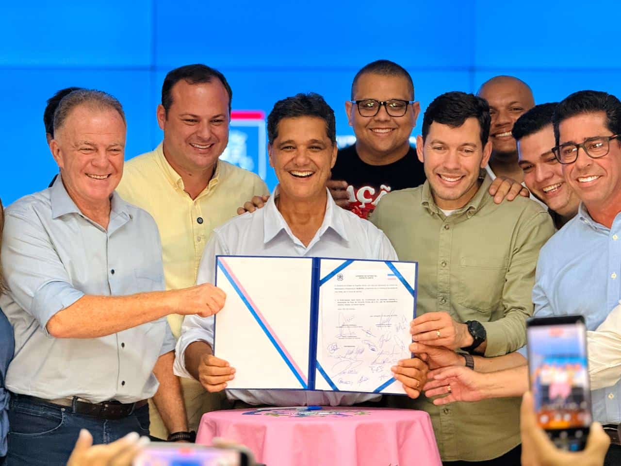 Governador do Estado autorizando o início do projeto de ampliação e Obras da Terceira Ponte em Vila Velha.