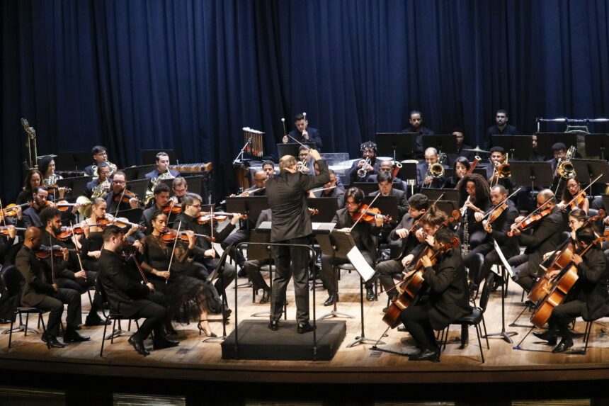 A Orquestra Sinfônica do Estado do Espírito Santo apresenta nos dias 29 e 30 de julho, às 20h, no Sesc Glória, obras de Rachmaninov, Stravinsky e Gershwin