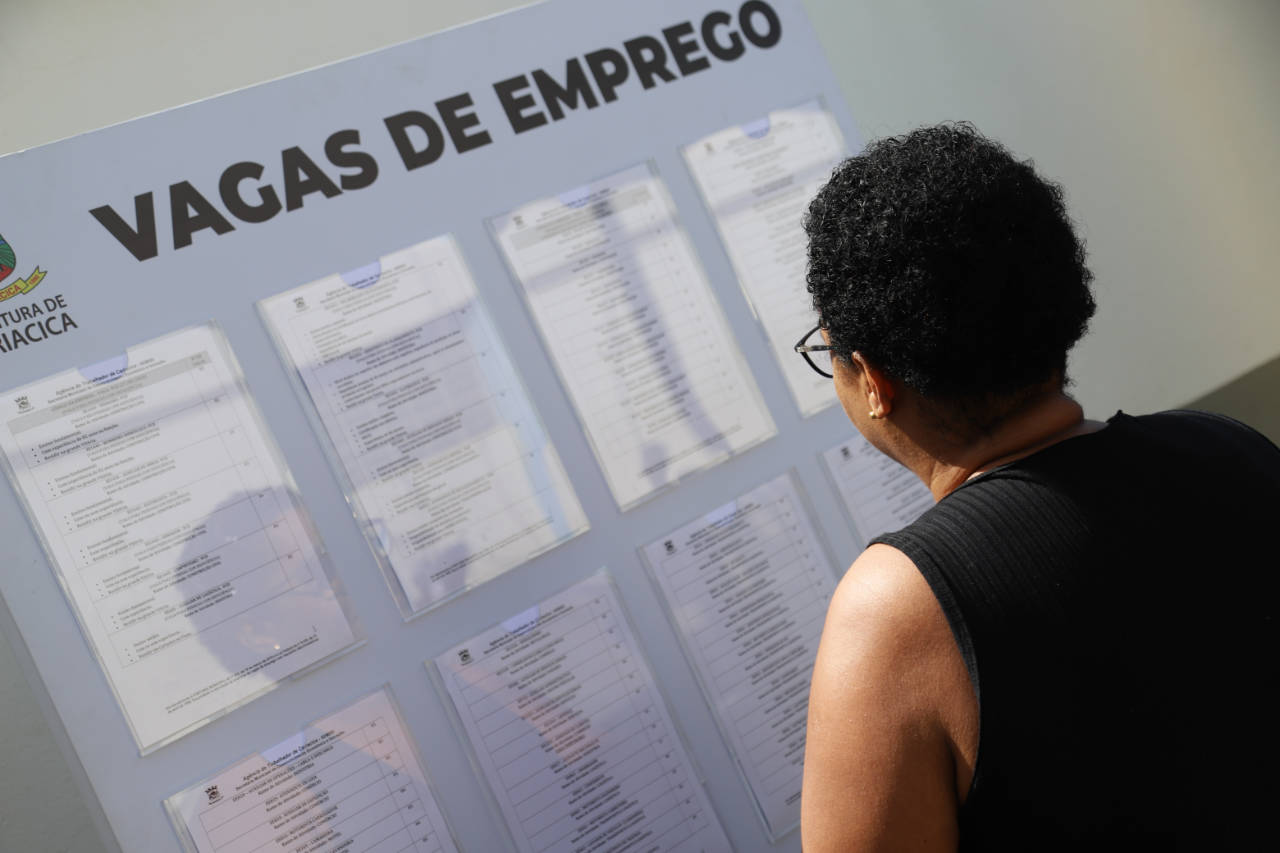 Fachada da Agência do Trabalhador onde ocorrem as inscrições para vagas de emprego em Cariacica.