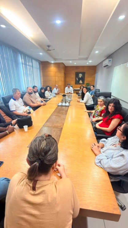 Pesquisadores reunidos para conhecer a diversidade cultural em Anchieta em 2026 em visita a comunidades do município.