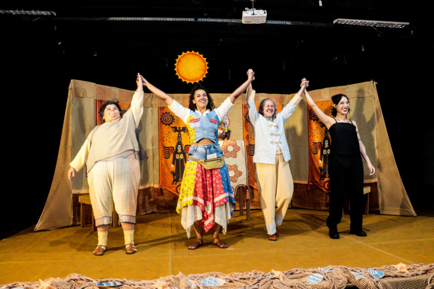 Apresentação de espetáculo teatral no Espaço Cultural Rerigtiba.