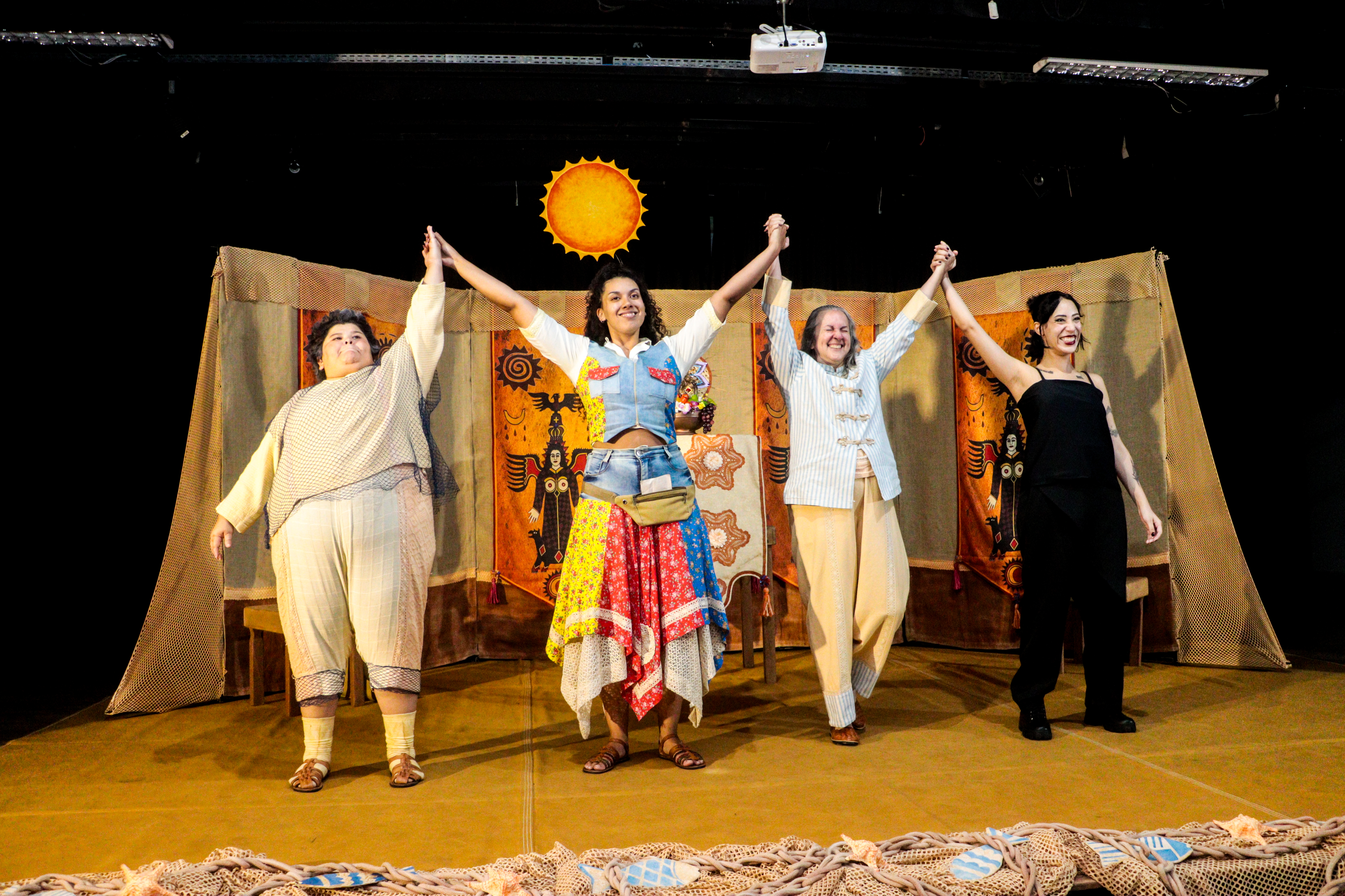 Apresentação de espetáculo teatral no Espaço Cultural Rerigtiba.
