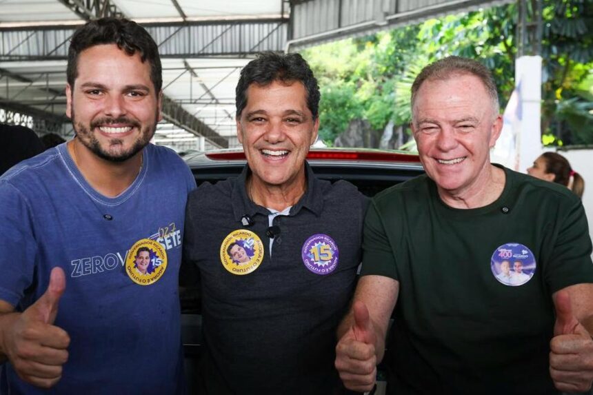 O pré-candidato Ricardo Ferraço, Camilo Neves e Renato Casagrande reunidos em análise do Espírito Santo Eleição 1º Turno.