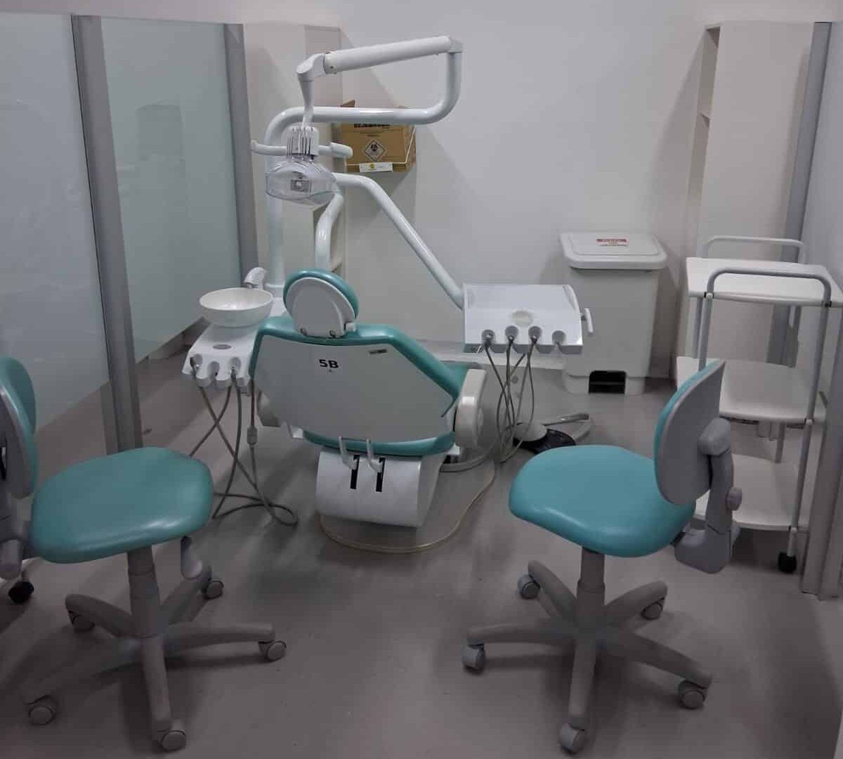 Aparelhos e equipamentos modernos onde a Faculdade Anhanguera amplia oferta de clínicas-escola no Espírito Santo.