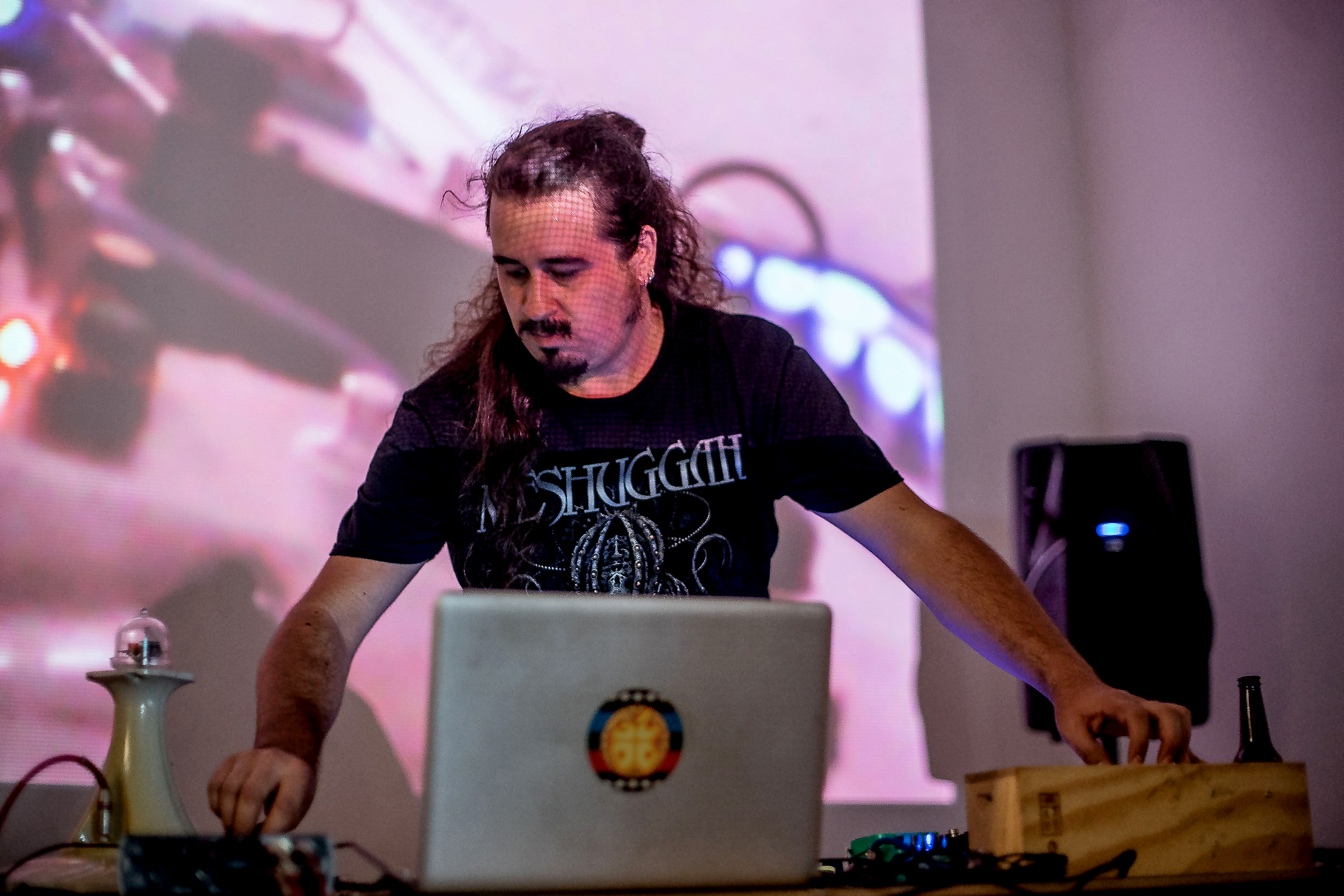 Festival de música contemporânea em Vitória reúne artistas e estudantes na Fames e Sesc Glória.