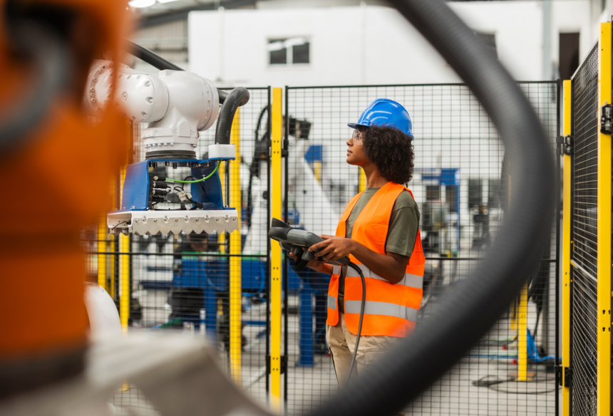 Linha de produção industrial representando o indicador ICEI-ES no Espírito Santo.