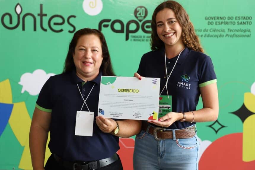 Tecnologia da startup capixaba Smartirriga instalada em lavoura de café no Espírito Santo.