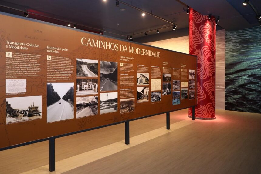 Entrada da Exposição 190 Caminhos da Cidadania na Assembleia Legislativa em Vitória - ES.