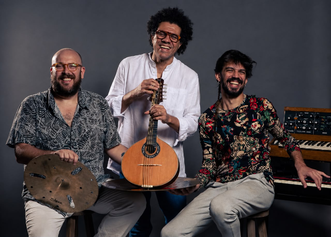 Apresentação musical no jazz vix festival no cais das artes.