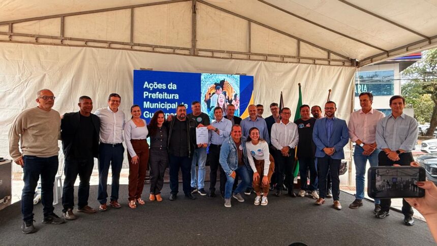 Assinatura do convênio para construção das unidades do SESI e SENAI em Guarapari na Rodovia do Sol.
