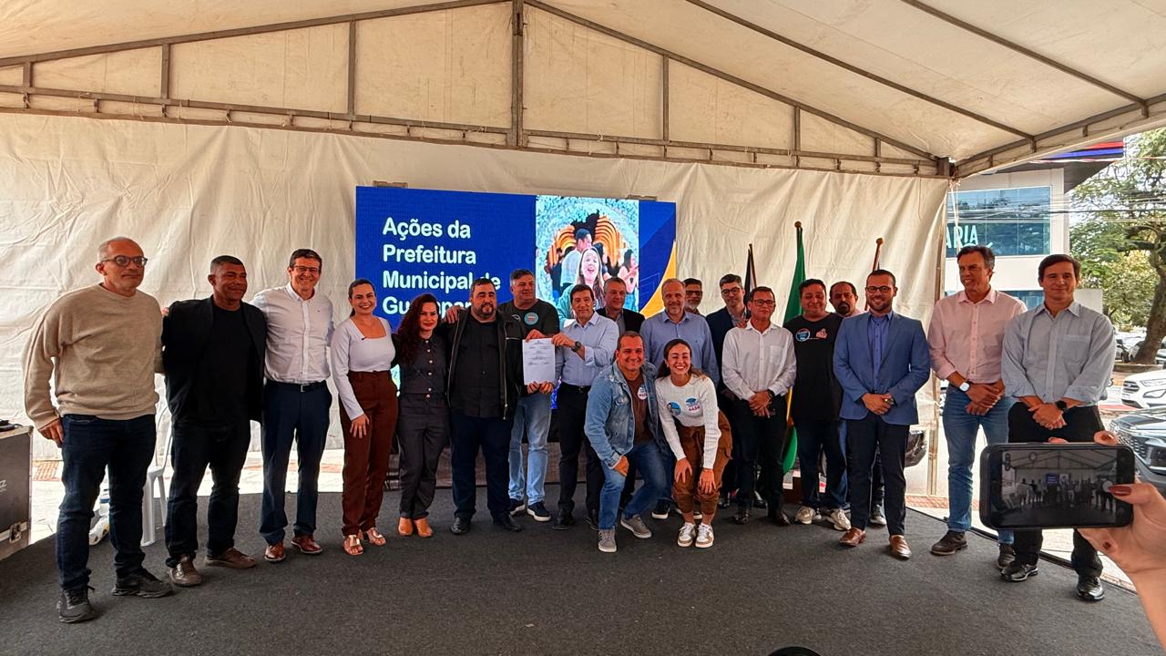 Assinatura do convênio para construção das unidades do SESI e SENAI em Guarapari na Rodovia do Sol.