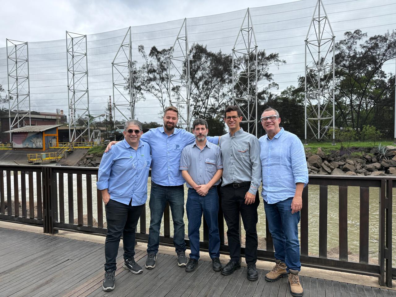 Executivos do Grupo Projeart e ArcelorMittal durante visita técnica na fábrica de Tubarão no Espírito Santo.