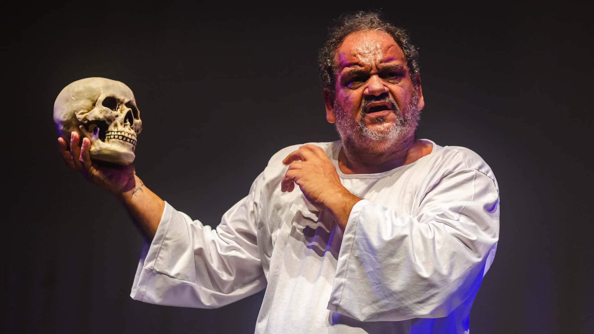 Apresentação artística no 22º Festival Nacional de Teatro Cidade de Vitória no Theatro Carlos Gomes.