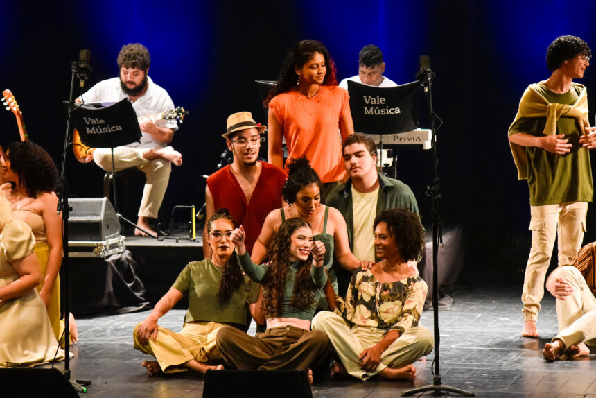 Coral Jovem Vale Música em apresentação no Theatro Carlos Gomes em Vitória Espírito Santo