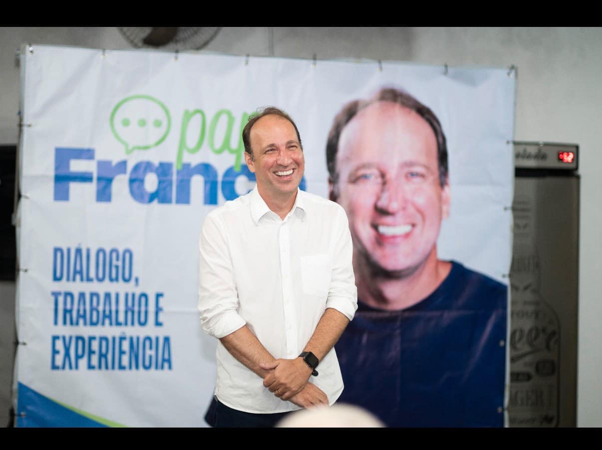 Franco Fiorot é eleito deputado estadual no Espírito Santo e comemora resultado com apoiadores